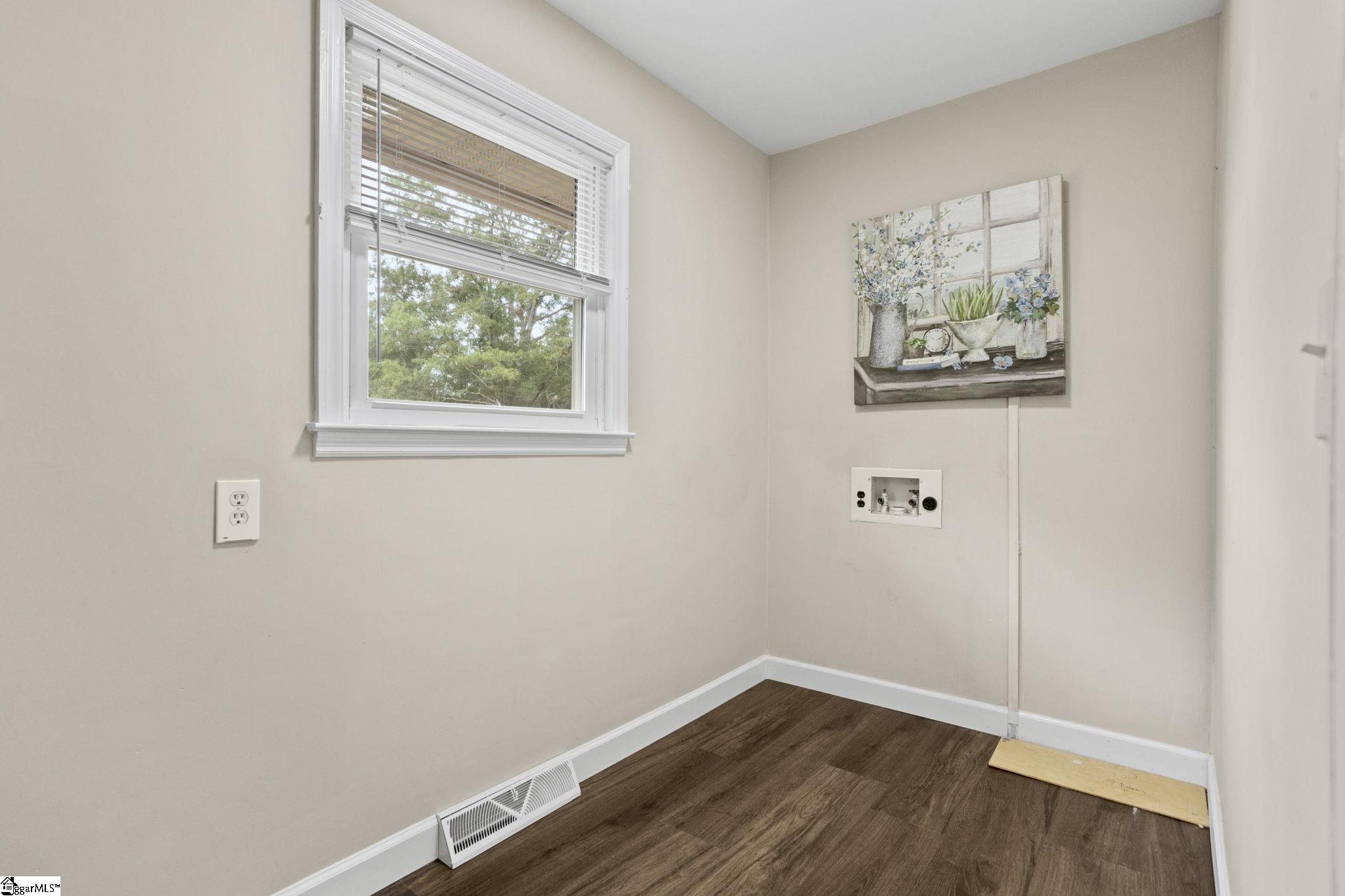 765 Hannon Road Inman, SC 29349 - Photo 8 of 45