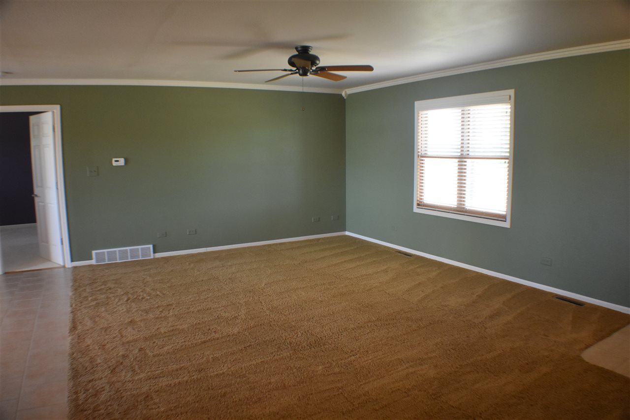 5100 South Oak Grove Road Trivoli, IL 61569 - Photo 4 of 36