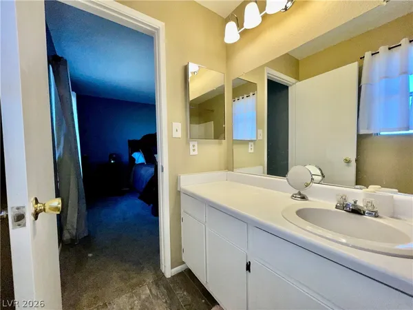 $1,350 | 2040 Mesquite Lane, Unit 104, Laughlin, NV 89029
