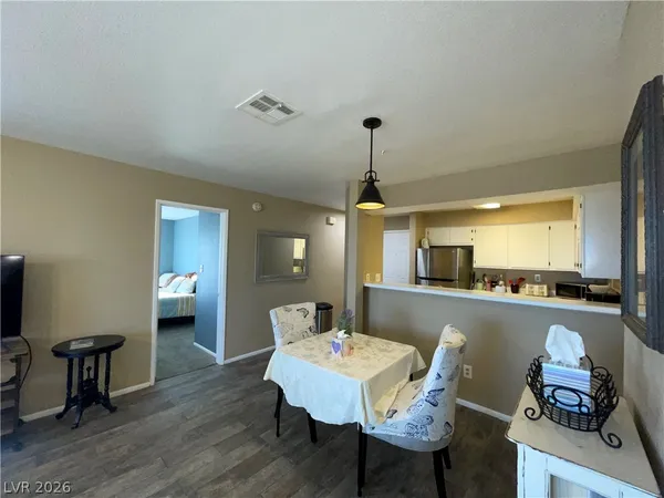 $1,350 | 2040 Mesquite Lane, Unit 104, Laughlin, NV 89029