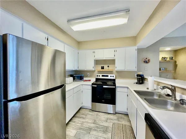 $1,350 | 2040 Mesquite Lane, Unit 104, Laughlin, NV 89029