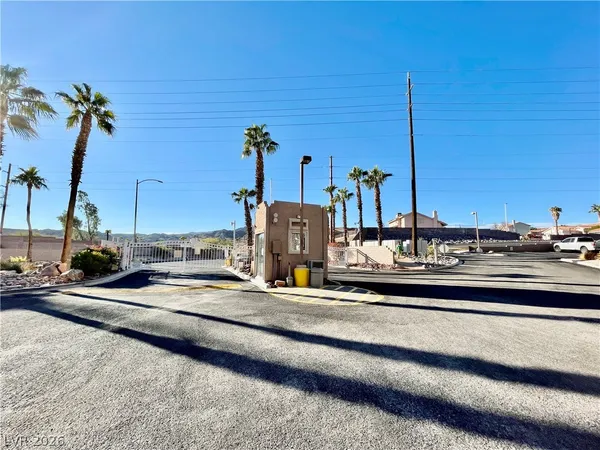 $1,350 | 2040 Mesquite Lane, Unit 104, Laughlin, NV 89029