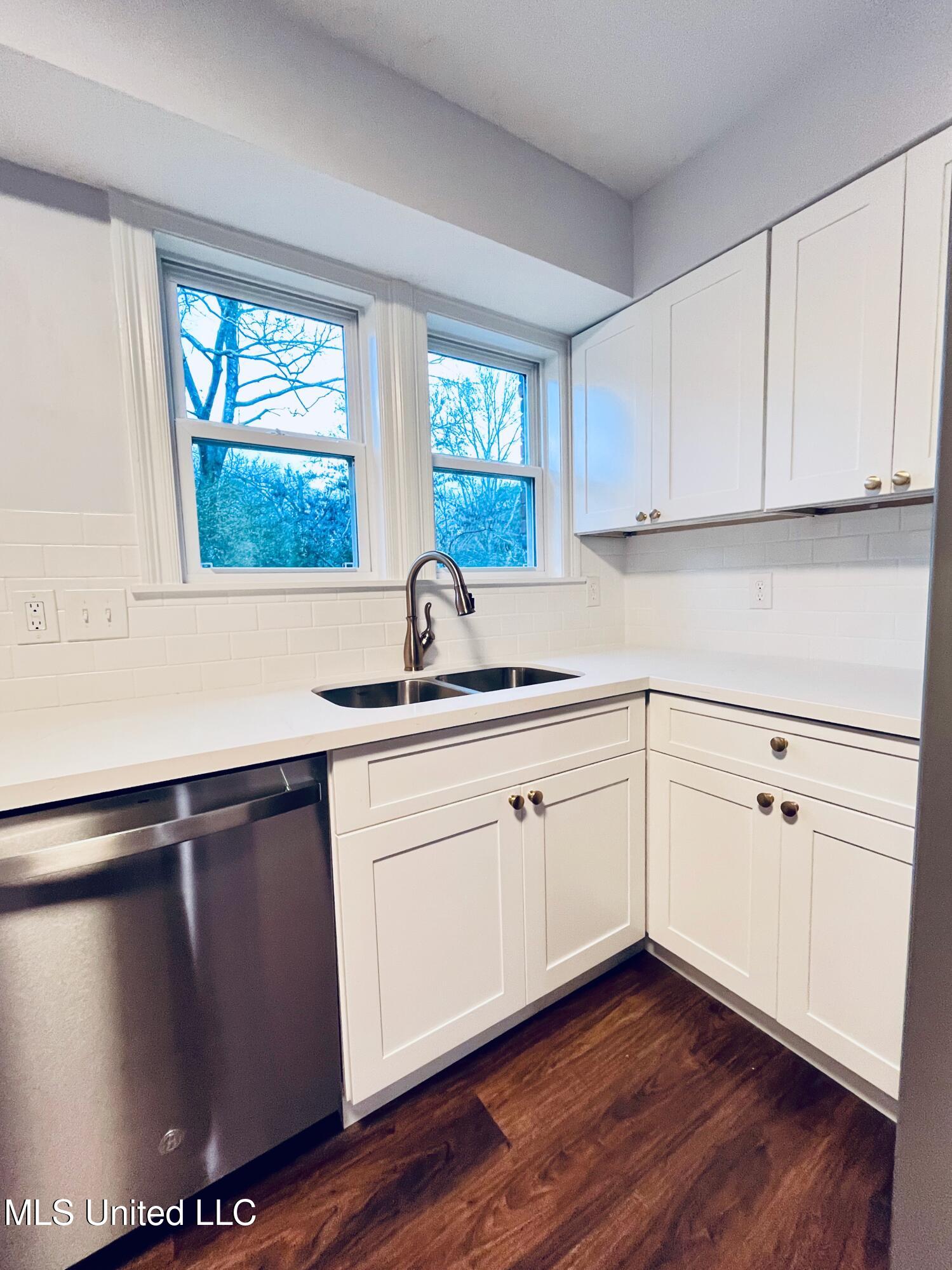 601 Bellevue Street Clinton, MS 39056 - Photo 13 of 53 IMG_1361