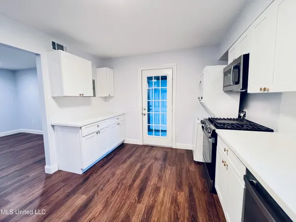 $212,000 | 601 Bellevue Street, Clinton, MS 39056