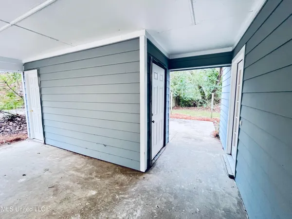 $212,000 | 601 Bellevue Street, Clinton, MS 39056
