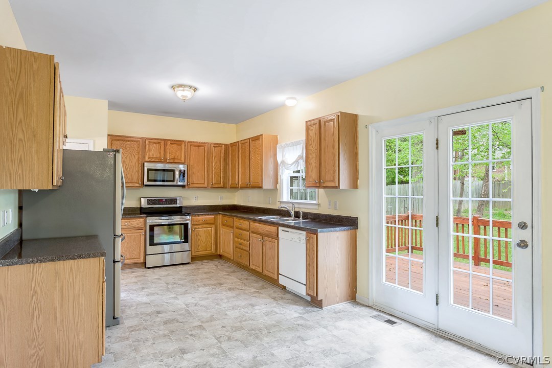 2109 Pemberton Road Henrico, VA 23238 - Photo 7 of 24 Gallery Image 7