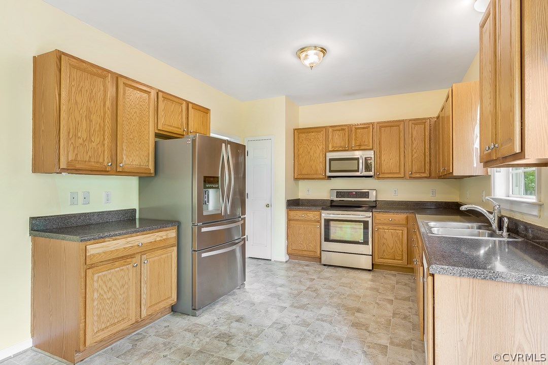 2109 Pemberton Road Henrico, VA 23238 - Photo 8 of 24 Gallery Image 8