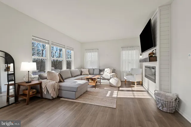 $330,000 | 4350 Blackburn Drive, Stewartstown, PA 17363