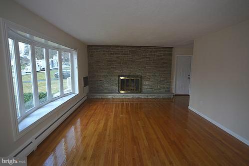 4009 Chatham Road Ellicott City, MD 21042 - Photo 16 of 23 Living Room