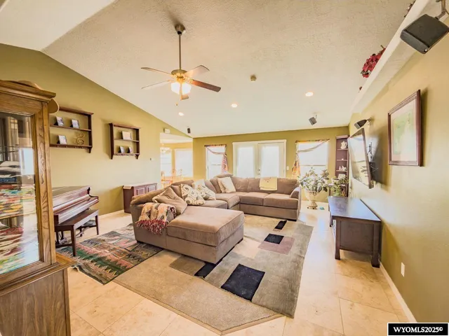 $525,000 | 206 3rd E Street, Lyman, WY 82937