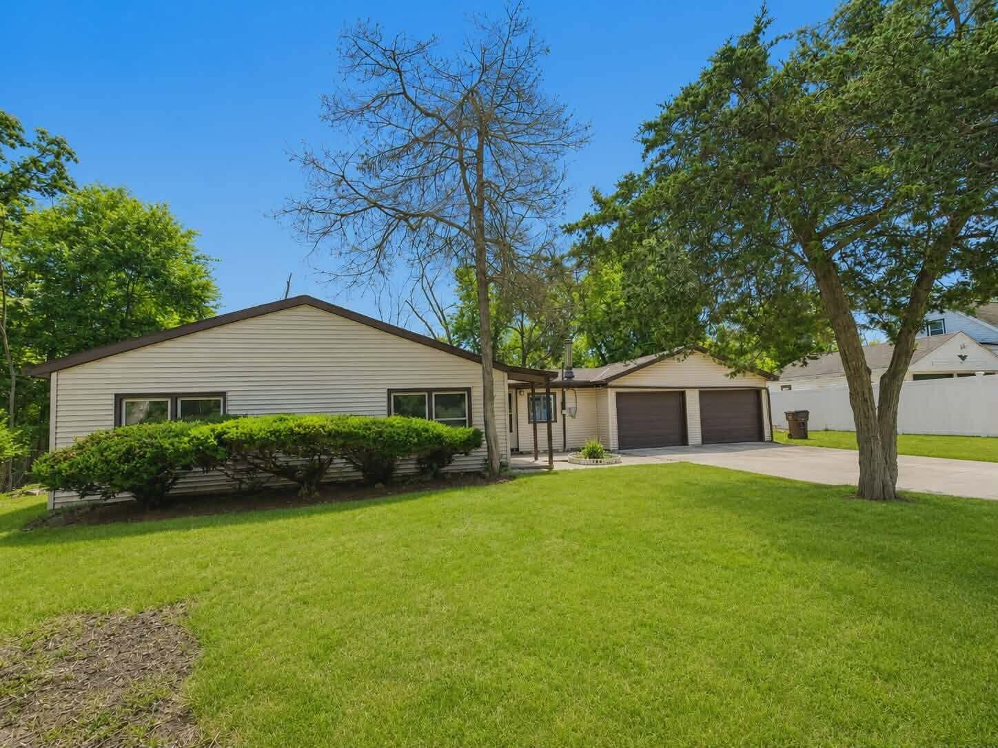 3908 Valley Road Caledonia, WI 53406 - Photo 2 of 14 725640373_1533894905126361_4066312855105