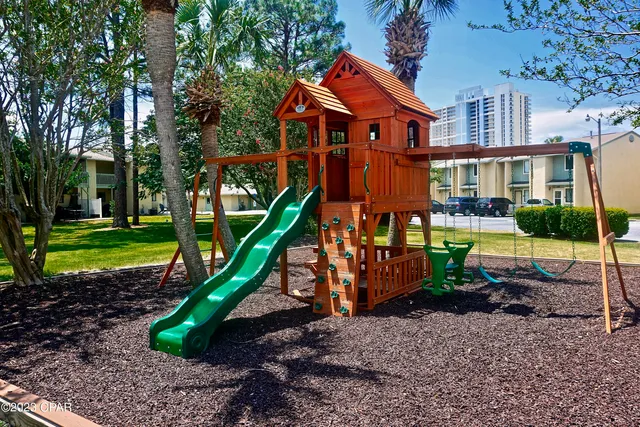 $1,800 | 191 White Sandy Drive, Panama City Beach, FL 32407