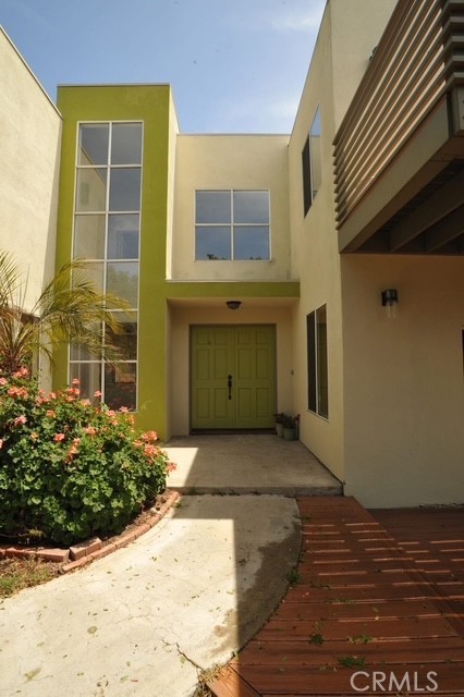 1707 Hygeia Avenue Encinitas, CA 92024 - Photo 2 of 41 a front view of a house