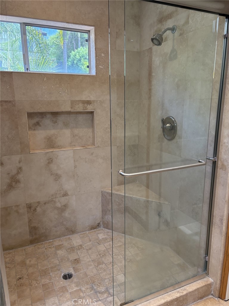 1707 Hygeia Avenue Encinitas, CA 92024 - Photo 31 of 41 a bathroom with a shower