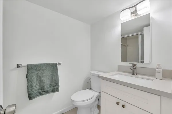 $194,900 | 3920 Inverrary Boulevard, Unit 104C, Lauderhill, FL 33319