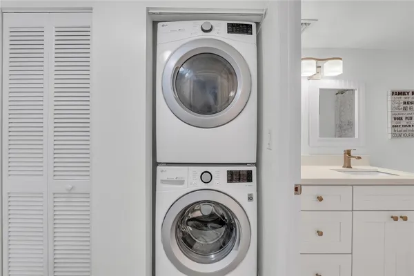 $194,900 | 3920 Inverrary Boulevard, Unit 104C, Lauderhill, FL 33319