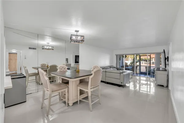 $194,900 | 3920 Inverrary Boulevard, Unit 104C, Lauderhill, FL 33319