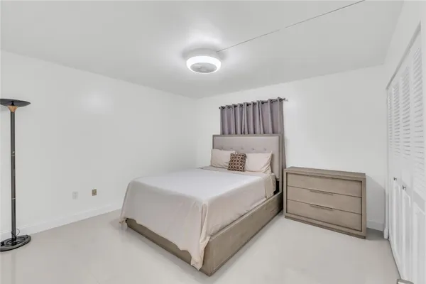 $194,900 | 3920 Inverrary Boulevard, Unit 104C, Lauderhill, FL 33319