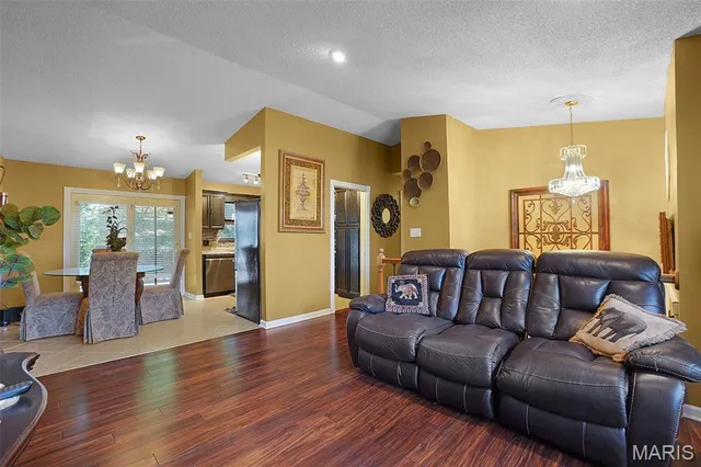 $300,000 | 5050 Schumacher Road, High Ridge, MO 63049