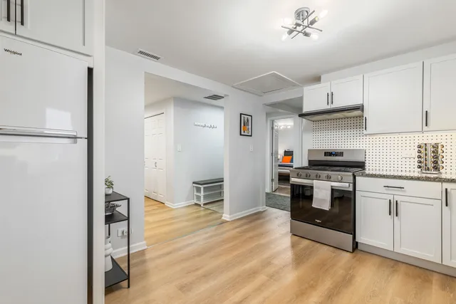 $3,500 | 3017 Pearl Street, Unit 2, Franklin Park, IL 60131