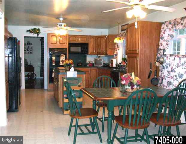 323 Country Club Road Abbottstown, PA 17301 - Photo 4 of 13