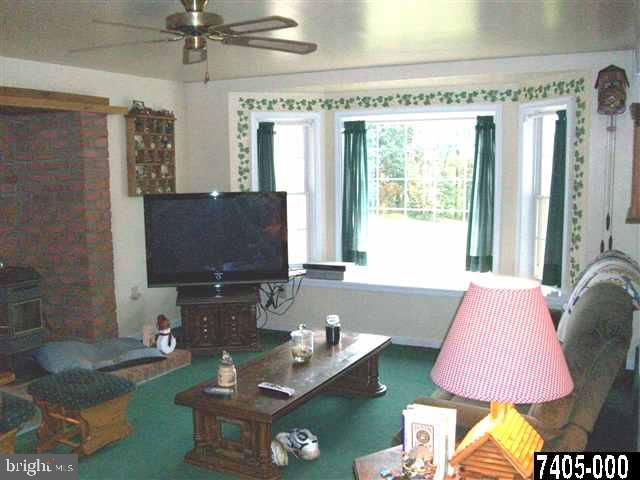 323 Country Club Road Abbottstown, PA 17301 - Photo 5 of 13