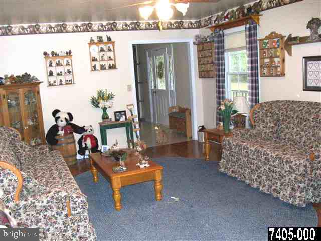 323 Country Club Road Abbottstown, PA 17301 - Photo 6 of 13