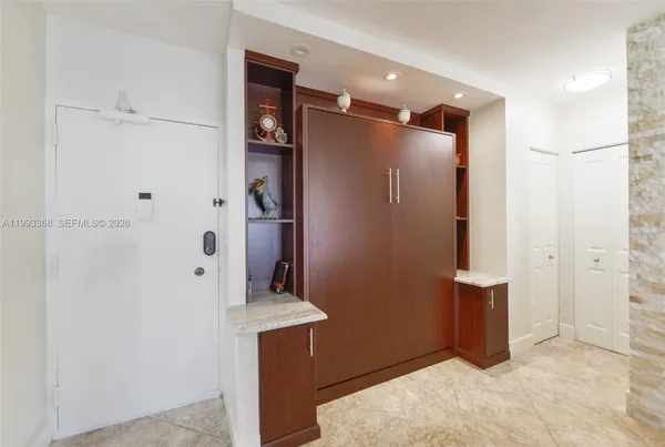 $2,500 | 1980 South Ocean Drive, Unit 21M, Hallandale Beach, FL 33009