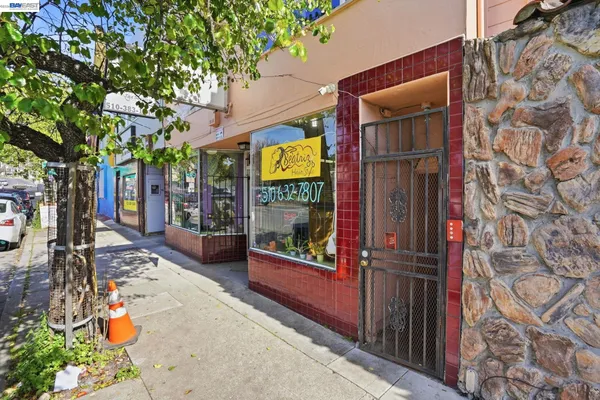 a view of steet corner