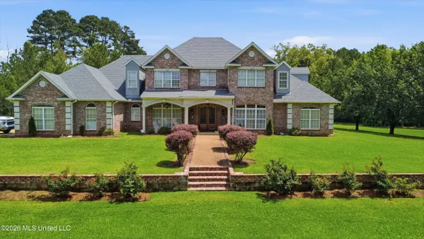 $565,000 | 2044 Elizabeth Chapman Drive, Jackson, MS 39212