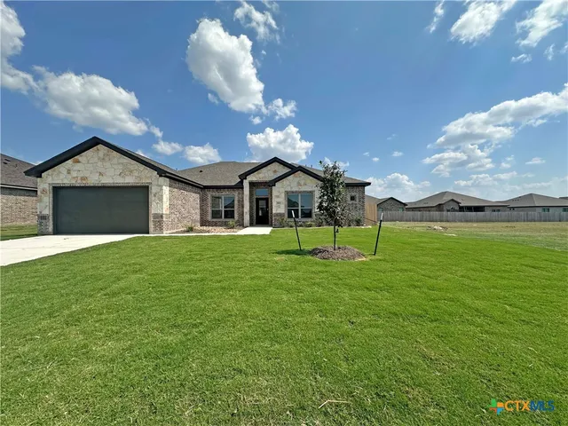 $429,000 | 403 Magnolia Drive, Troy, TX 76579