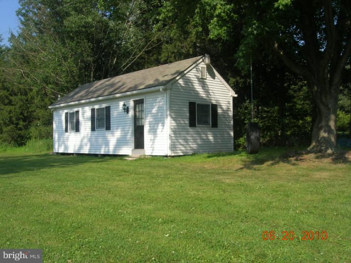 935 Callowhill Road Perkasie, PA 18944 - Photo 5 of 11 Storage Shed