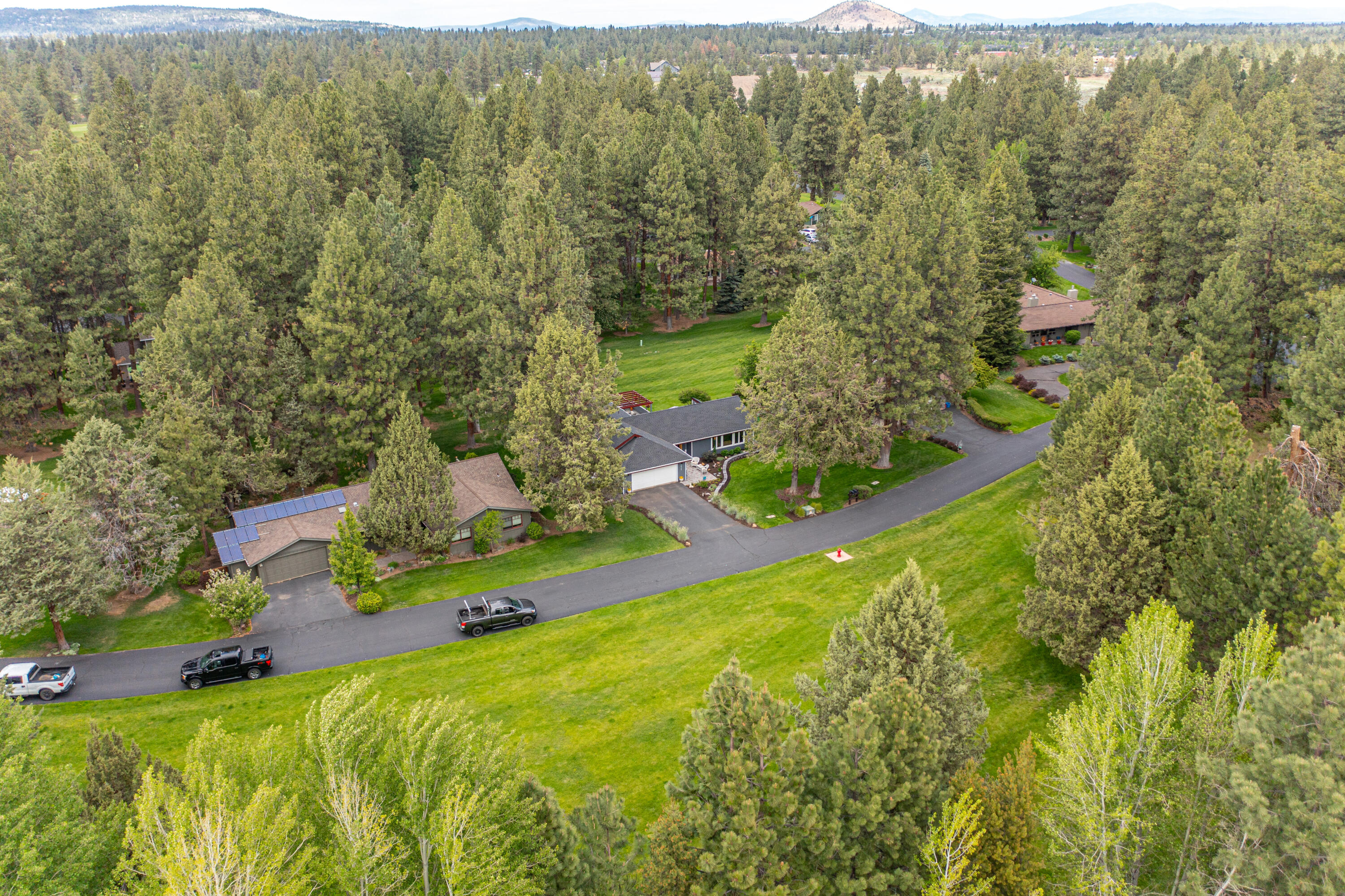 20380 Donkey Sled Road Bend, OR 97702 - Photo 1 of 47 RileyVisuals-20