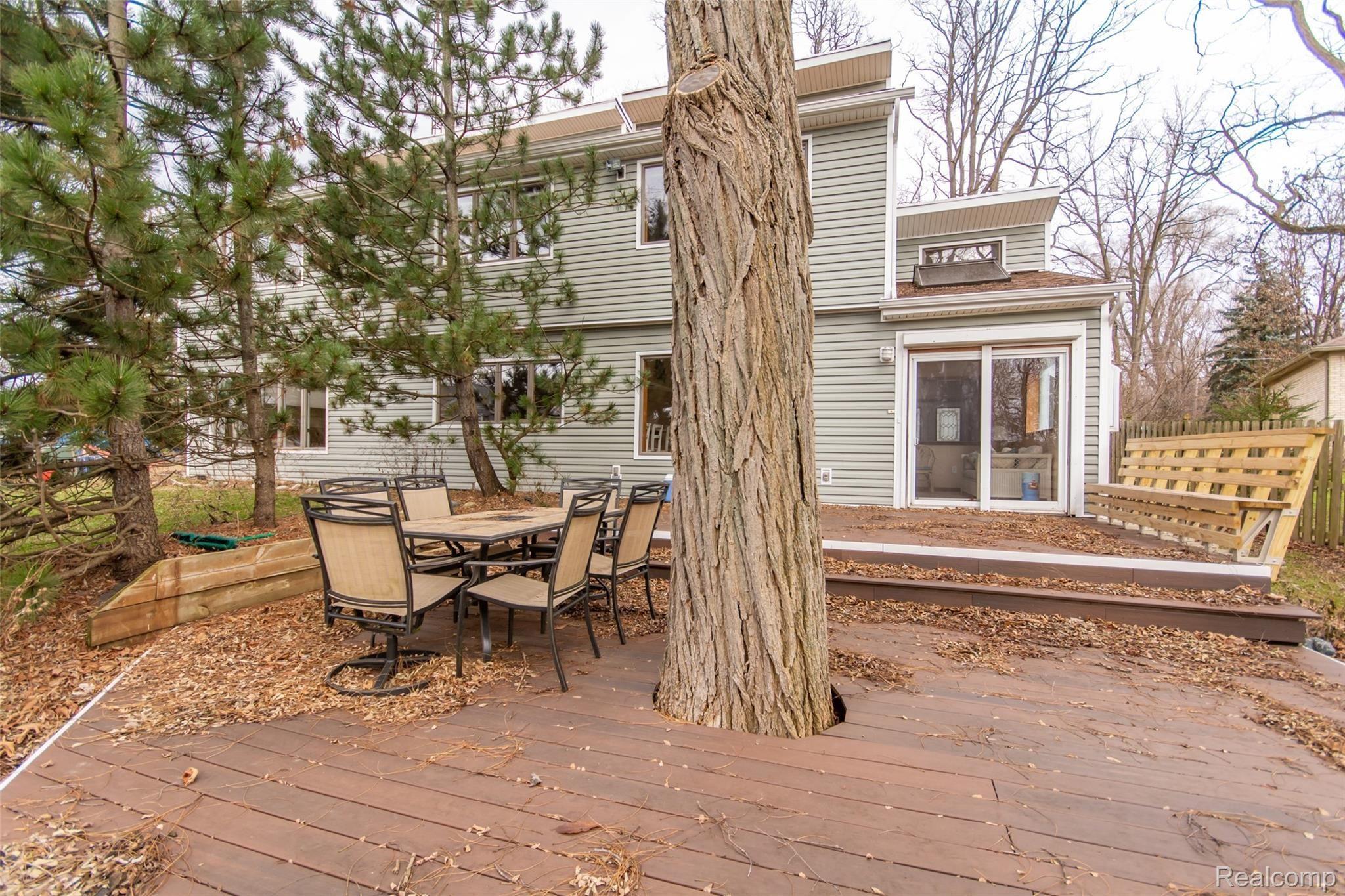 11000 White Lake Road Fenton, MI 48430 - Photo 31 of 40 DSC_5223.jpg