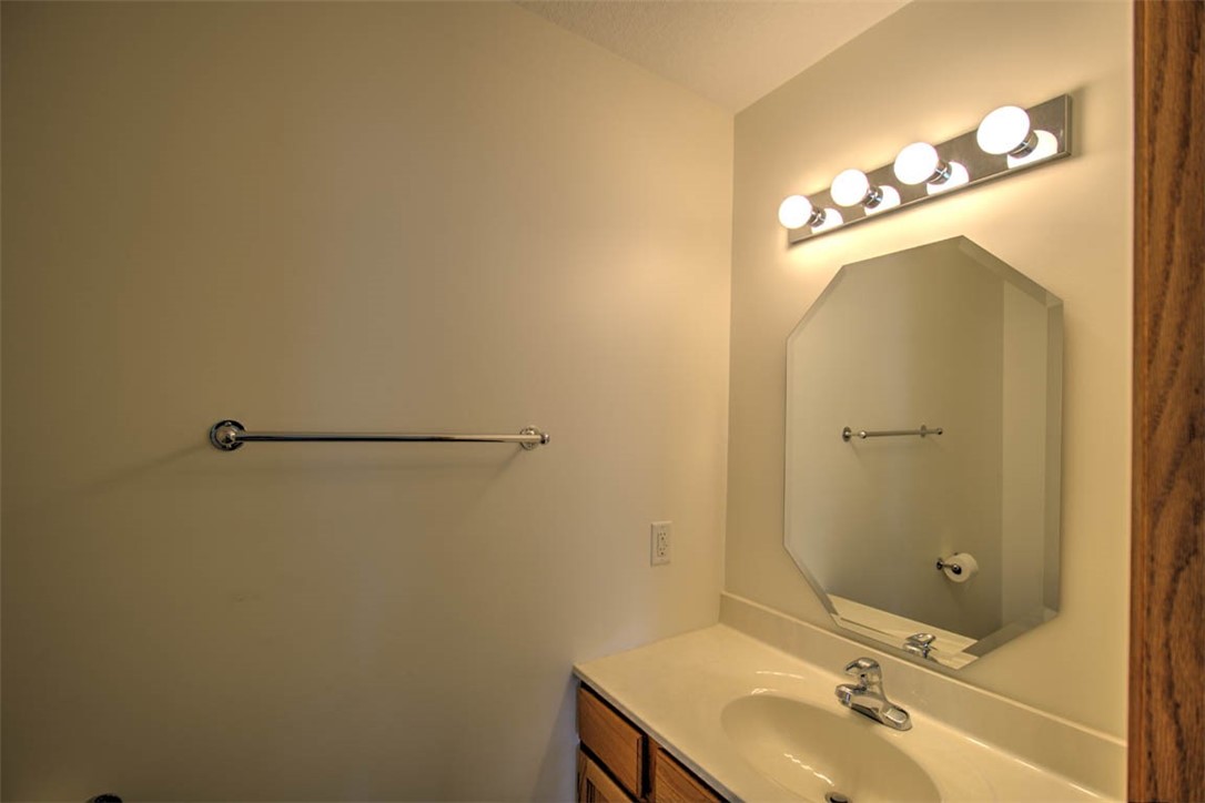 510 North Lake Shore Drive Decatur, IL 62521 - Photo 20 of 29