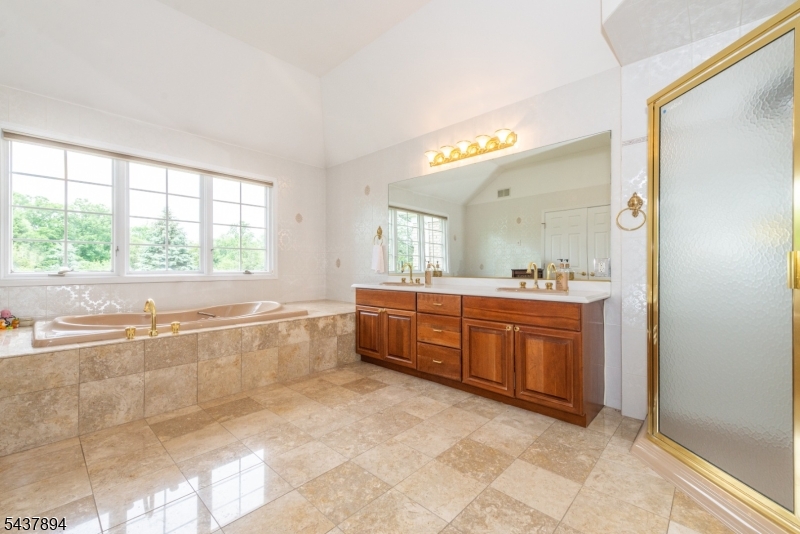 5 Raintree Court Kinnelon, NJ 07405 - Photo 23 of 44