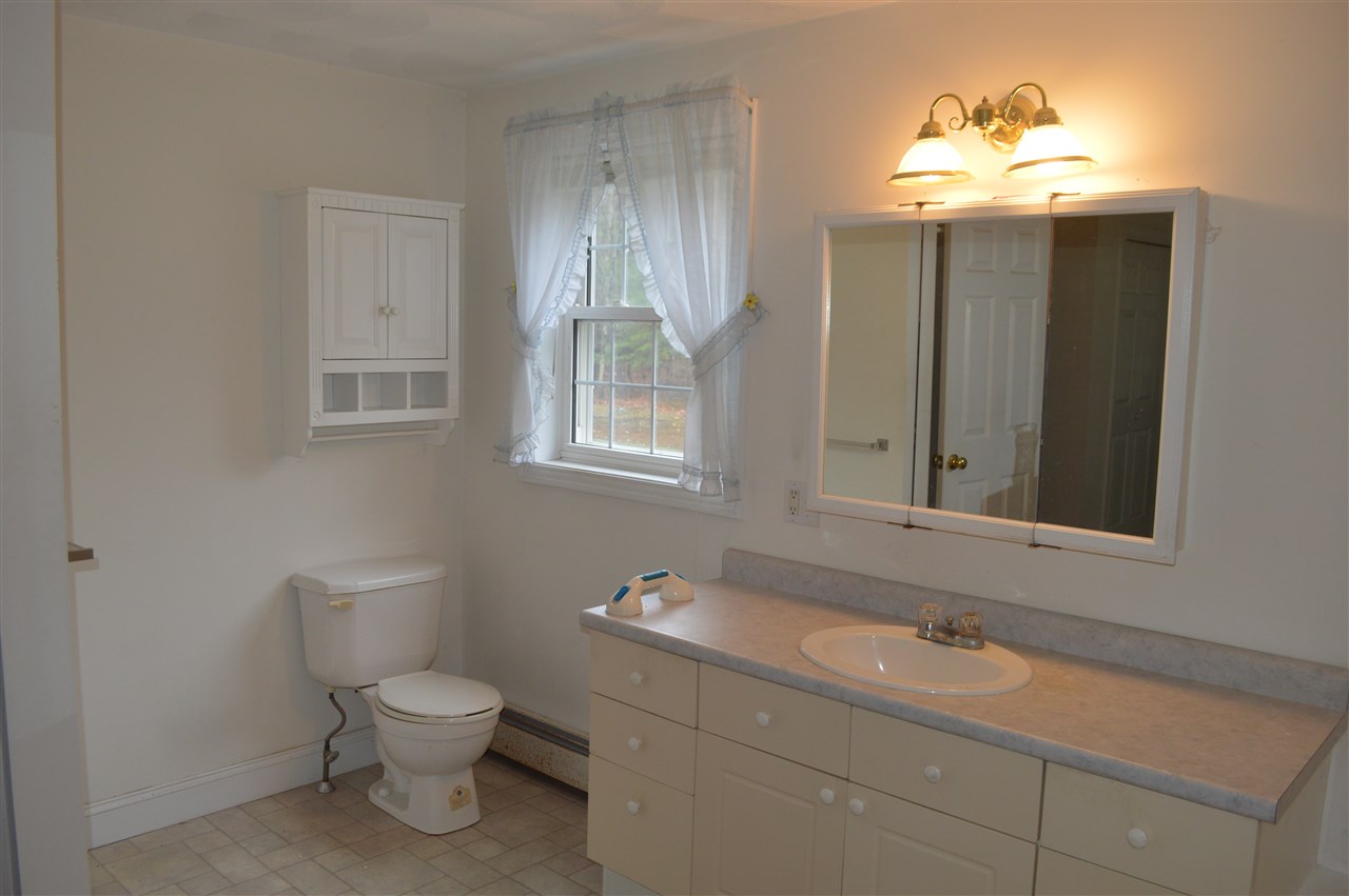 5 Butler Road Atkinson, NH 03811 - Photo 20 of 38