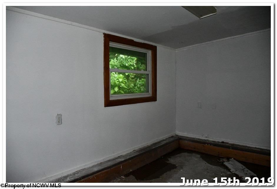 276 Perry Hollow Road Clarksburg, WV 26301 - Photo 6 of 14 Gallery Image 6