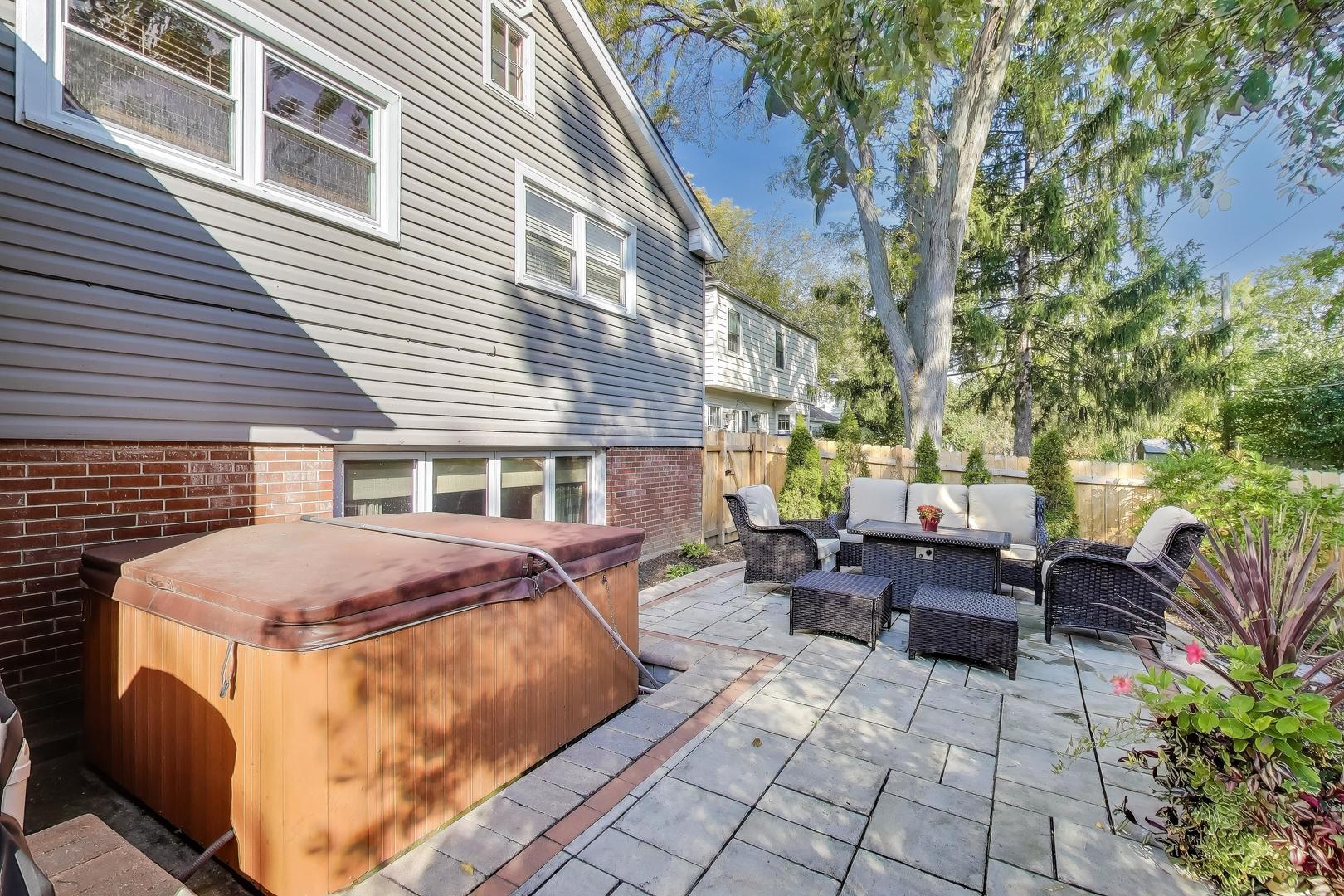 21 Timber Lane Northbrook, IL 60062 - Photo 6 of 43