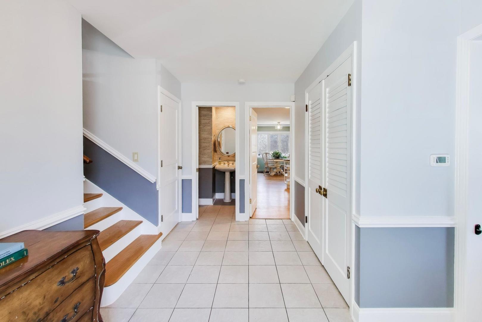 21 Timber Lane Northbrook, IL 60062 - Photo 7 of 43