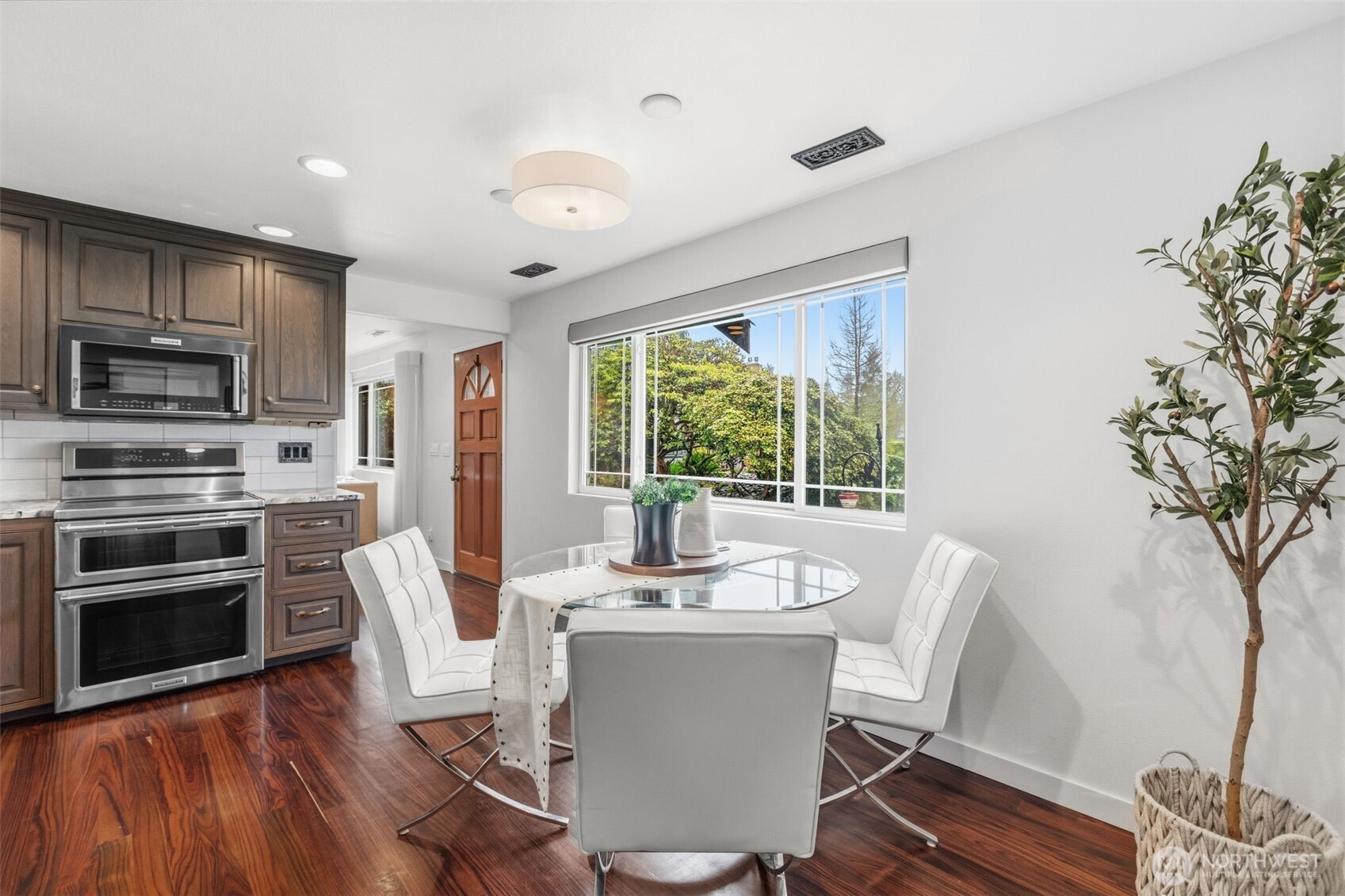 22720 2nd Place West Bothell, WA 98021 - Photo 8 of 40