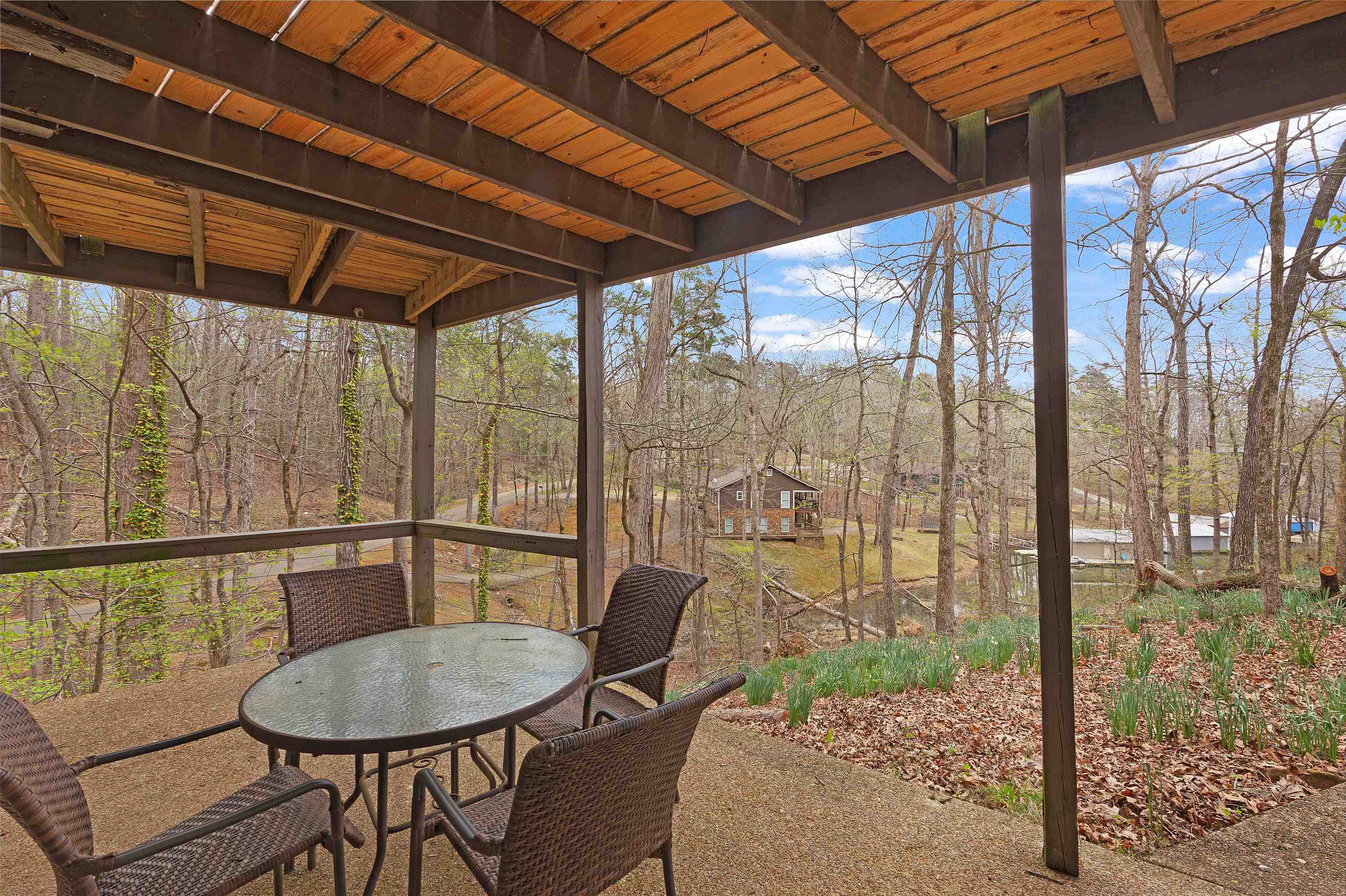 5 Cr 329 Road Iuka, MS 38852 - Photo 24 of 39 a outdoor space with furniture