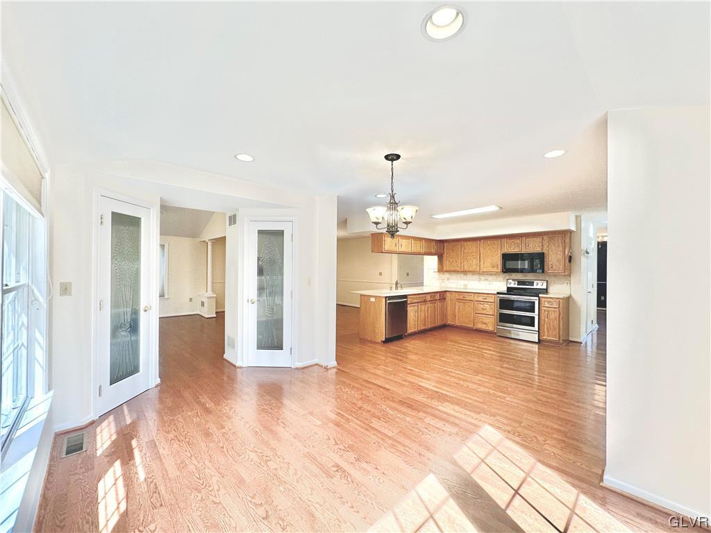 4925 Matts Drive Bethlehem, PA 18017 - Photo 18 of 46