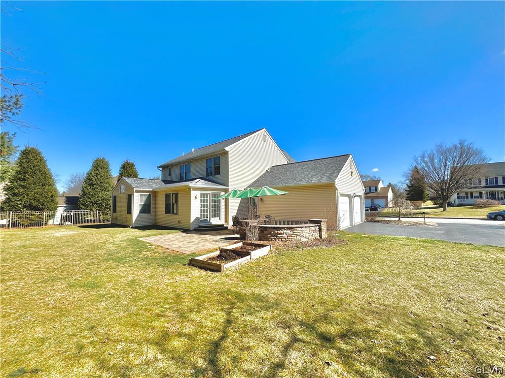 4925 Matts Drive Bethlehem, PA 18017 - Photo 6 of 46