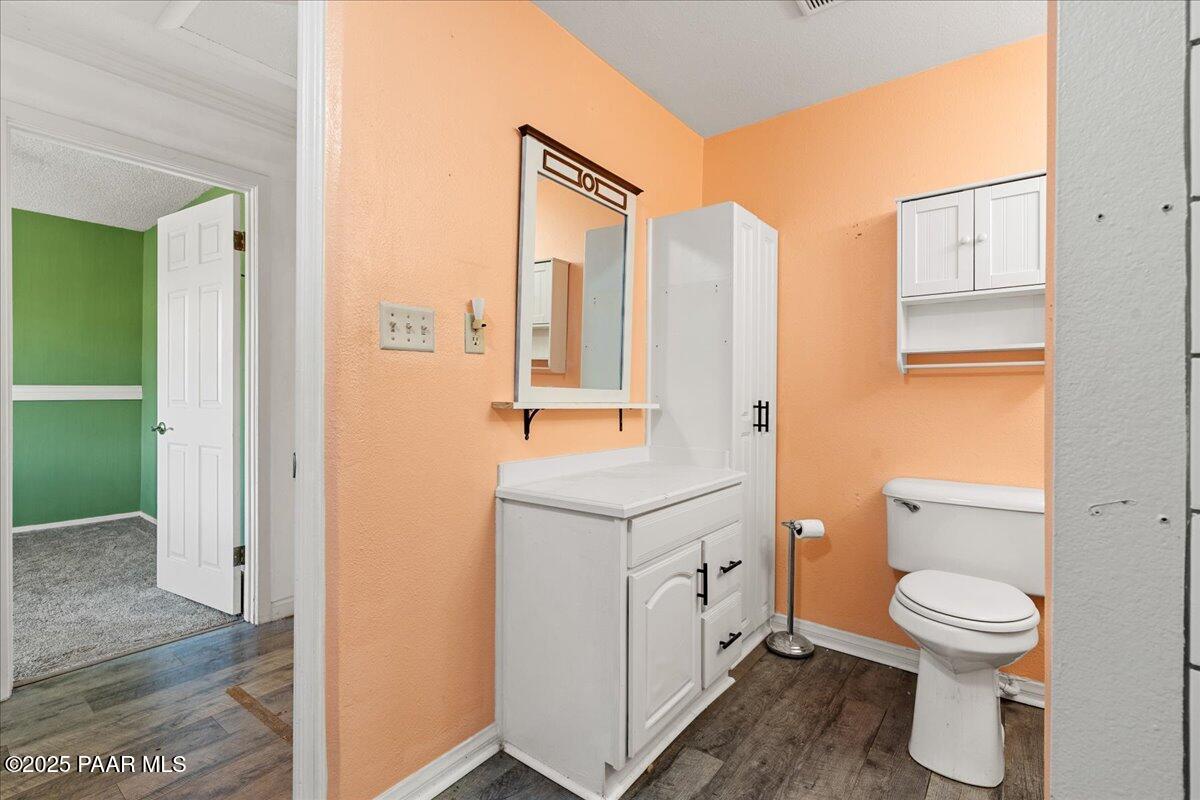 18246 Henry Coe Road Peeples Valley, AZ 86332 - Photo 9 of 20 13-Bathroom