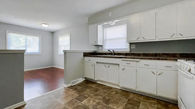 $1,200 | 5747 North 93rd Street, Unit 5749, Milwaukee, WI 53225