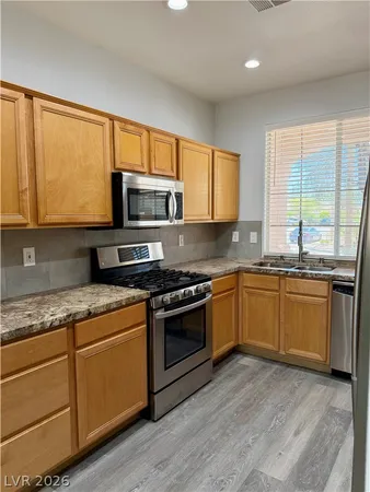 $2,100 | 10652 Angel Dreams Avenue, Las Vegas, NV 89144