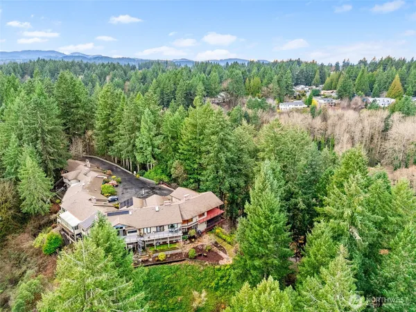 $799,900 | 1406 Evergreen Park Lane Southwest, Olympia, WA 98502