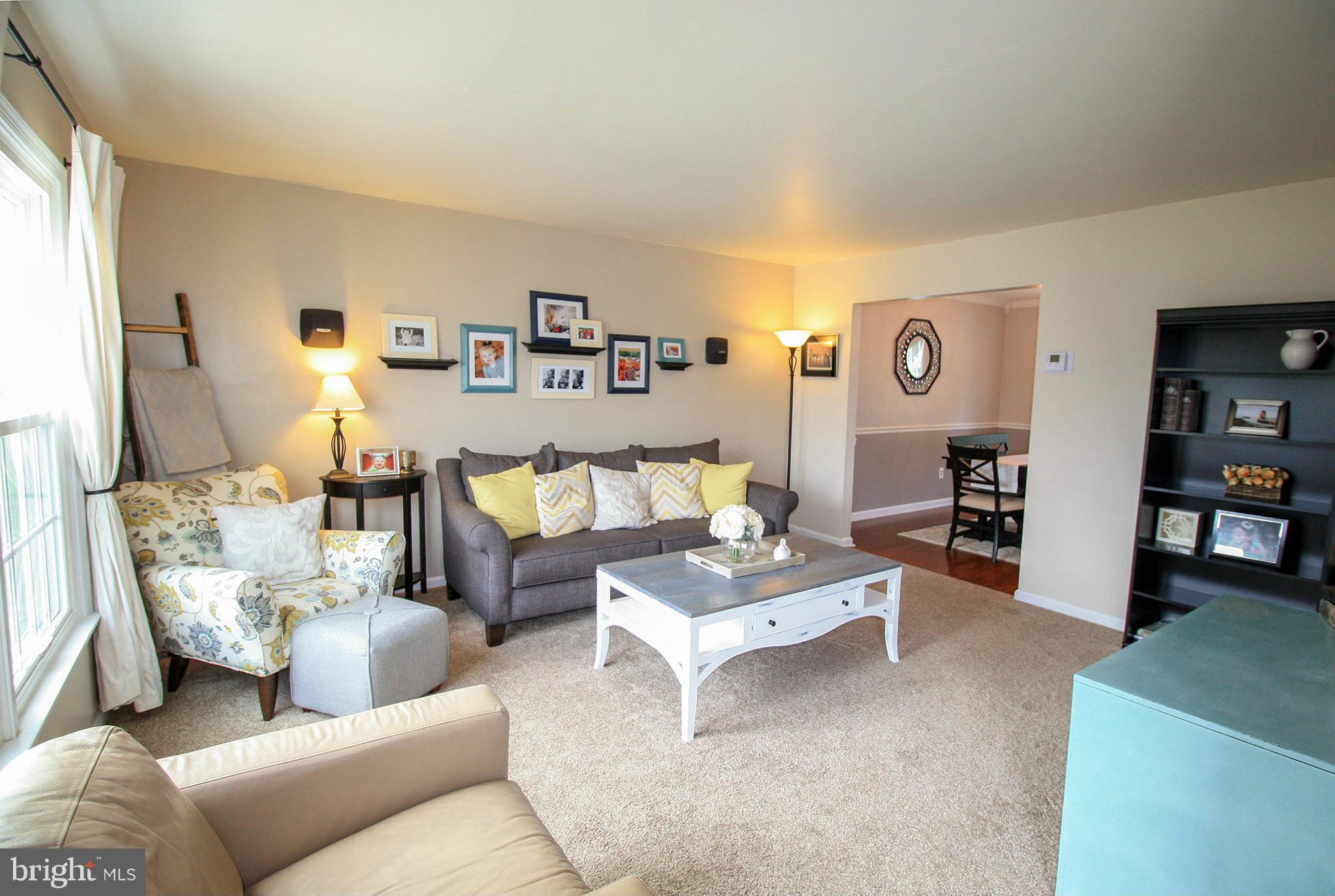8102 Timberbrooke Road Baltimore, MD 21237 - Photo 11 of 30 Living Room