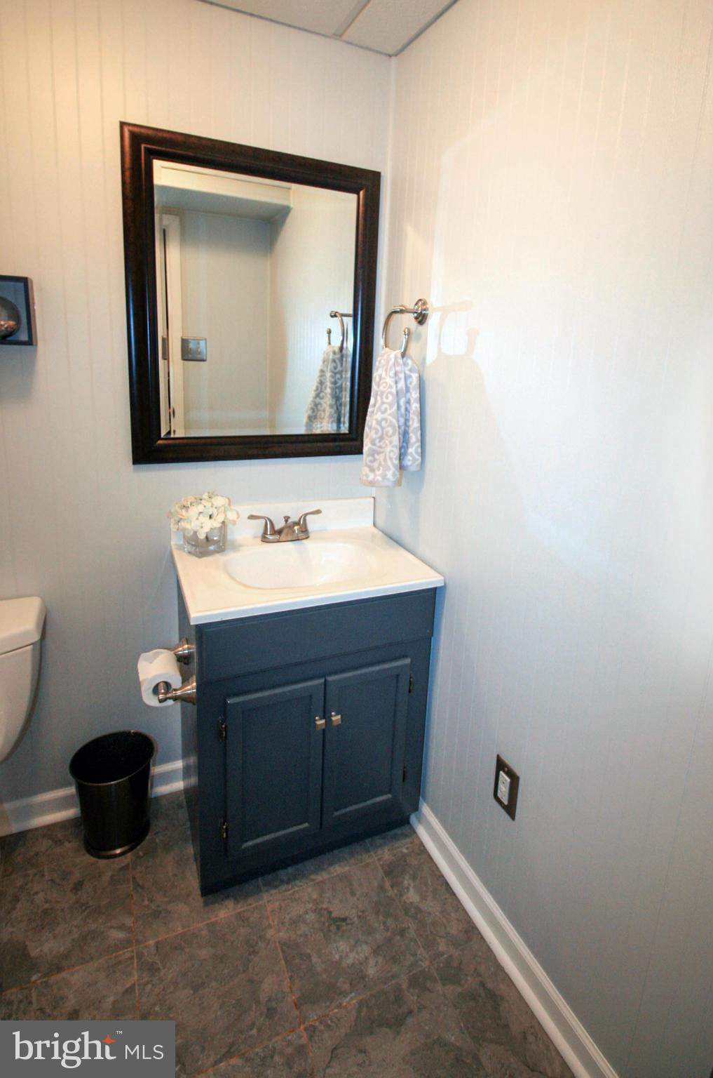 8102 Timberbrooke Road Baltimore, MD 21237 - Photo 24 of 30 Bath